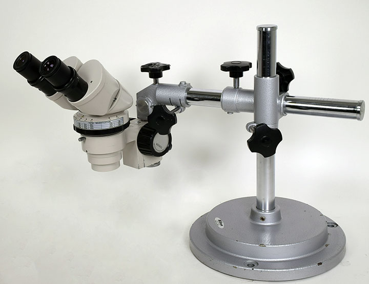 ニコンズーム式実体顕微鏡【SMZ+大型架台】 倍率：8 x～ 40x